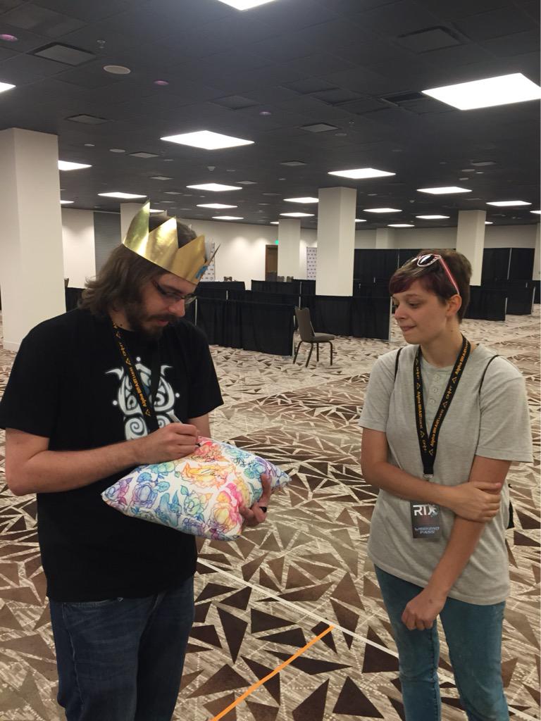 TaipeiNY's tweet photo. @sonicsammie @Axialmatt #RTX2015 #justrtxthings #dickpillows http://t.co/fqAOQzldWz