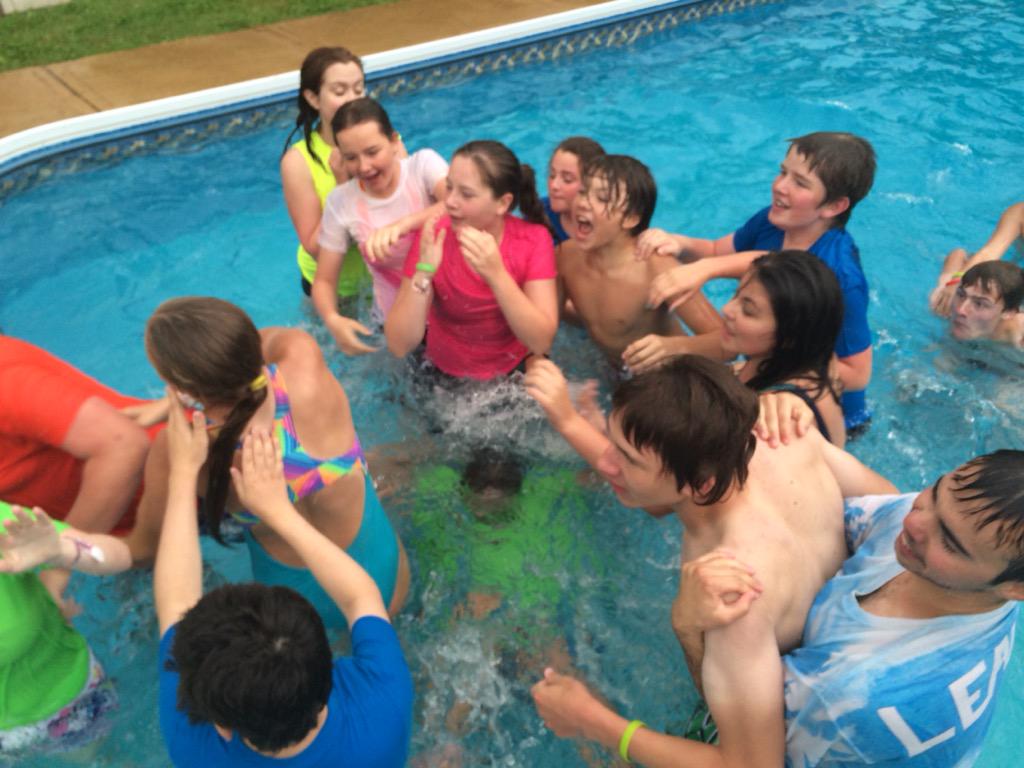 Jacquelyn_McK's tweet photo. Peace to Craziness...whatever your pleasure we have it at PrYme!!! @UthPastorDrew @timguptill #prymesm http://t.co/8L1jAnPZ7P