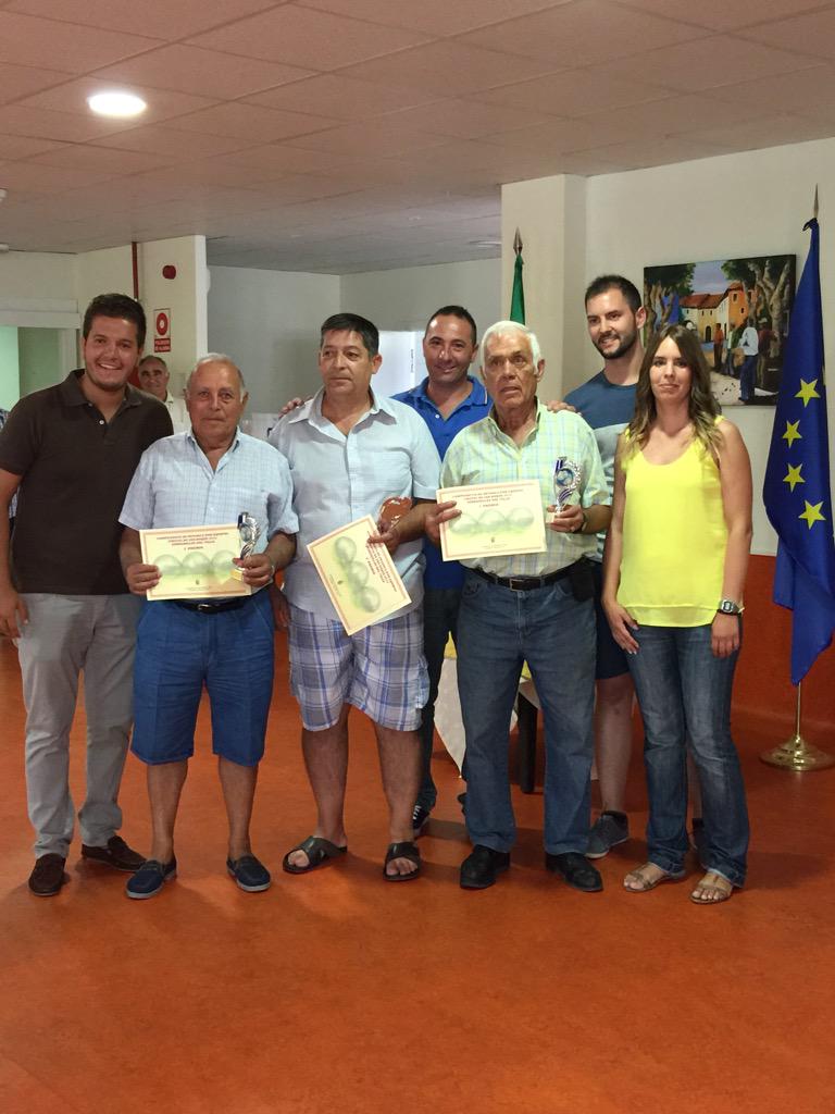 AytoSerraValle's tweet photo. Premios de #Petanca y merienda con la colaboración de la asociación de mujeres 😉 #SerranillosDelValle http://t.co/LwxzZnY6ep