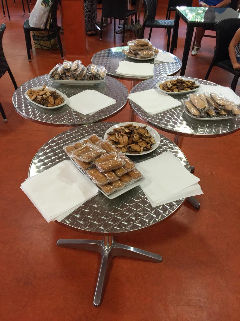 AytoSerraValle's tweet photo. Premios de #Petanca y merienda con la colaboración de la asociación de mujeres 😉 #SerranillosDelValle http://t.co/LwxzZnY6ep
