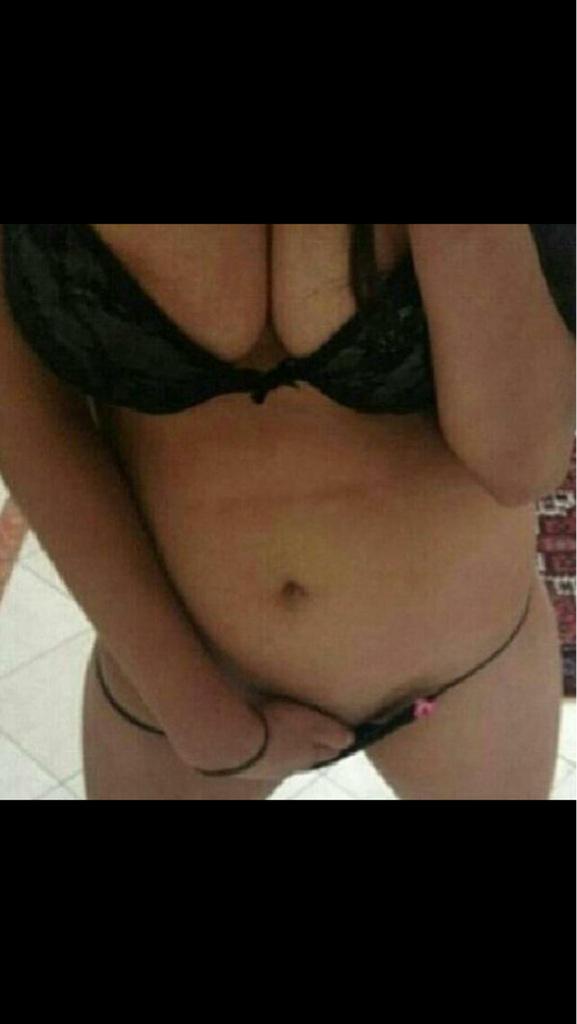 A7Bebo's tweet photo. ضيفوني سناب شات 

i.bebo5  
#منيوكه
#مشتهيه
#قحبه
#قحبانه
#اغتصاب
#نيك_خلفي
#نيكني
#هيجانه
#مشتهيه
#كابلس
#محارم_نيك http://t.co/LbNtStPHZ5