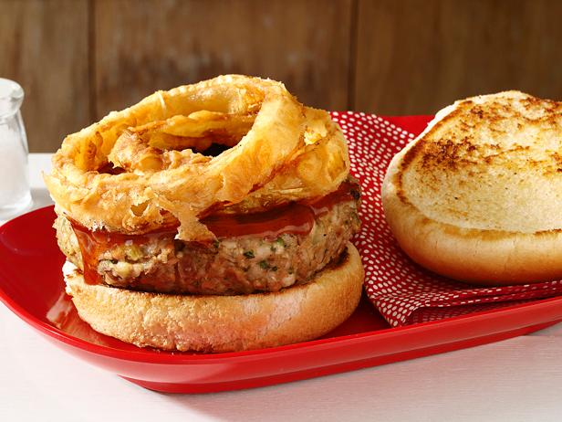 idonionring's tweet photo. "@SashaEats: I prefer onion rings ON the burger 🍔 RT @FoodNetwork: Onion rings: ON or OFF the burger? #GroceryGames http://t.co/FqmCLDCwNG"