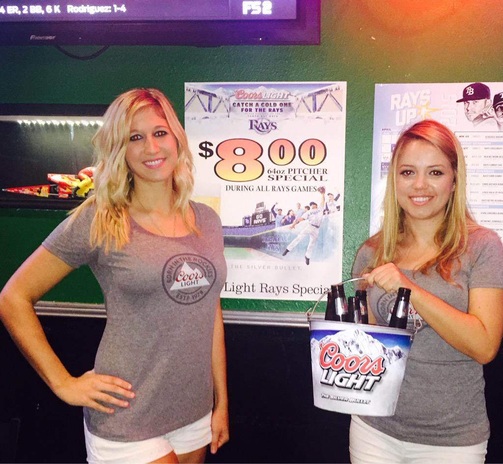PromoQueenB's tweet photo. work promo @CoorsLight @PeabodysTampa with my fave European 👯🍻 #97x @97xonair http://t.co/a1C8sPzU5K