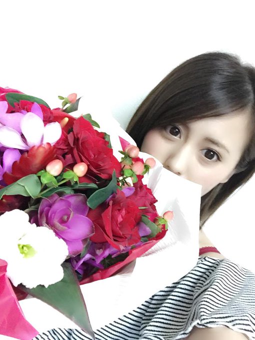 3年目も頑張ります🍌🍒  変わらず皆様との 仲を築いていけるといいな これからも応援 よろしくお願いします(♡˙︶˙♡) http://t.co/H35SZmRDqk<a href="/tag/%E6%96%B0%E7%94%9Fpinkey"class="tags"><span>#新生pinkey</span></a>