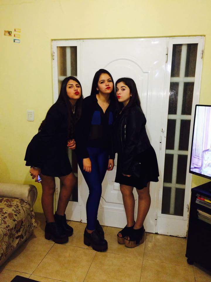 CamiMontoyaaa's tweet photo. Ayer antes de salir❤
#XV #DeFlor http://t.co/eOmlwCRRxh