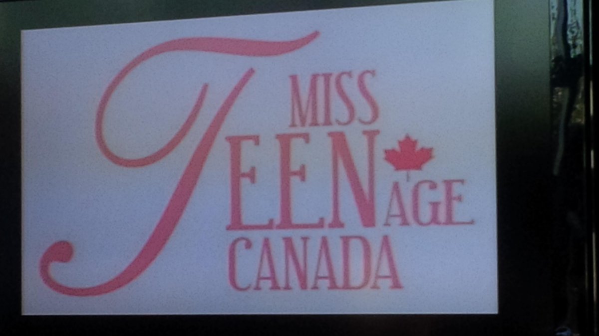 DarrenToombs's tweet photo. The stage is set for Miss Teenage Canada 2015! Go @Maddytoombs  #TeamMadDawg http://t.co/mSbRB201wE