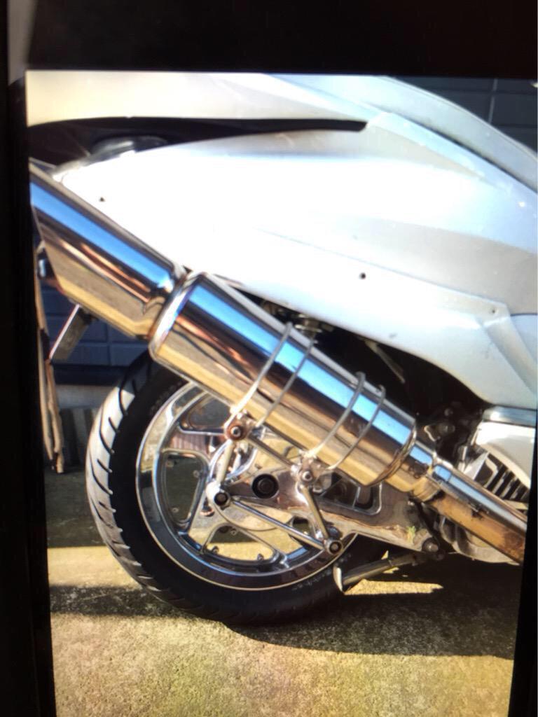1130_takuya's tweet photo. PCX125フルカスタム売ります
走行10480キロ
外装綺麗でエンジンも絶好調です
フルエアロフルメッキスピーカー2発アンプ、ウーファーカロッツェリア、エナメルシートカチ上げマフラー
値段25万円です
少しの値下げありです
拡散希望 http://t.co/iL5hRIHKBq