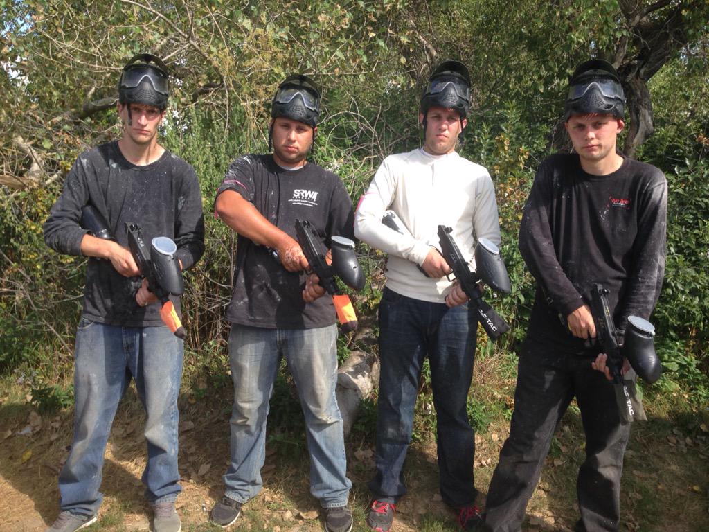 dsprdgamingco's tweet photo. Had a bad ass day of paintball with desperado gaming. Four hard-core gamers. #aw #cod #beastmode http://t.co/p9fwXSufTz