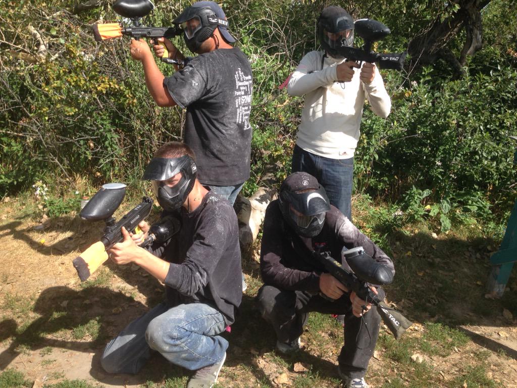 dsprdgamingco's tweet photo. Had a bad ass day of paintball with desperado gaming. Four hard-core gamers. #aw #cod #beastmode http://t.co/p9fwXSufTz