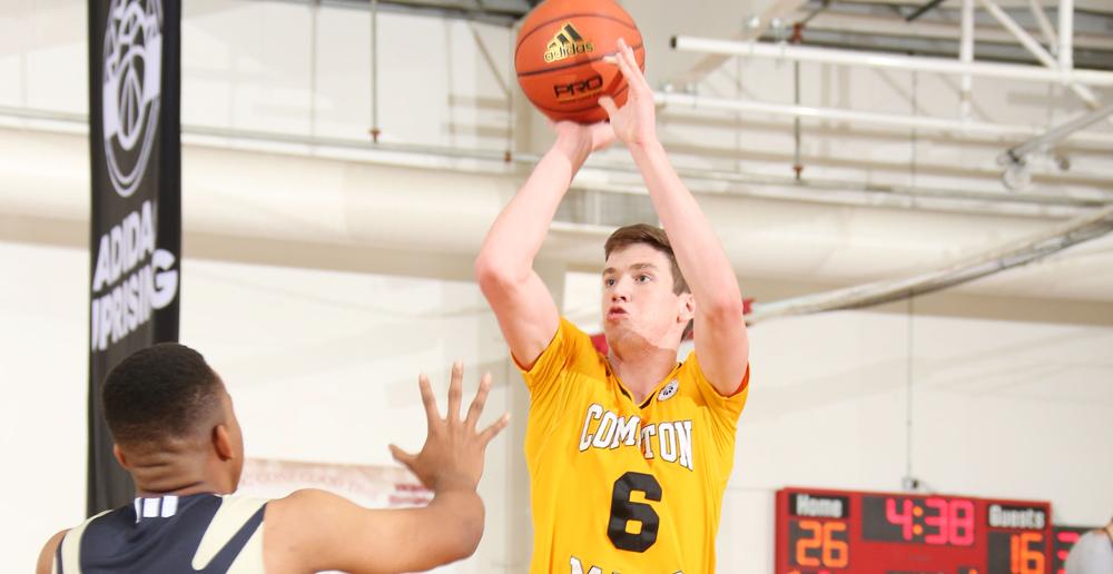 KySportsConnect's tweet photo. Kentucky Makes Final Eight for Former Arizona Commit T.J. Leaf http://t.co/MEiOvQv0yO http://t.co/FYzSsf9vd0