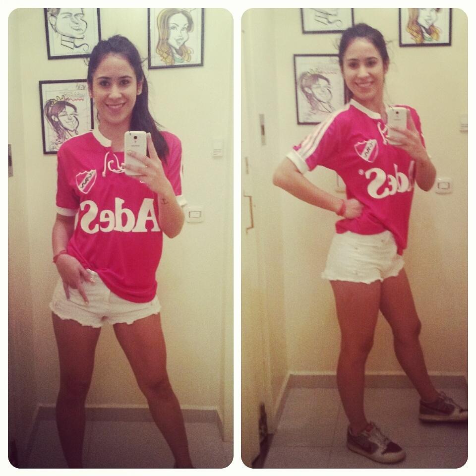verocai's tweet photo. Está lluvia de m1erda  o quiere parar... Los de racing... que no paran de llorar. #independiente http://t.co/DJNwCEeqHx