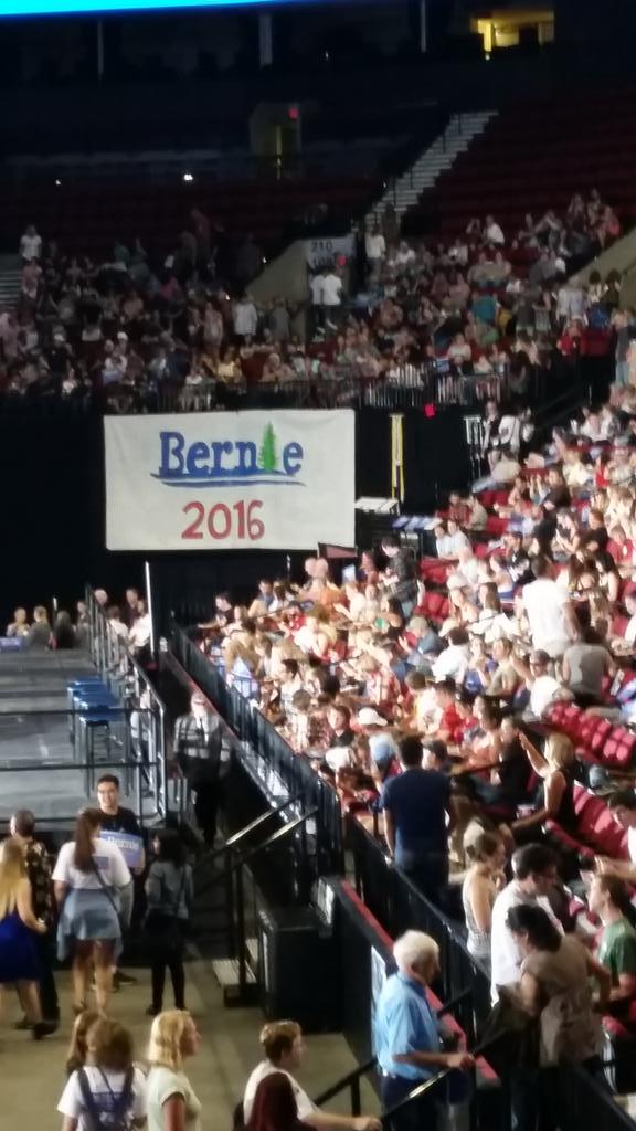 PDX_For_Bernie's tweet image. #FeelTheBern #PoliticalRevolution  #Bernie2016 #Portland