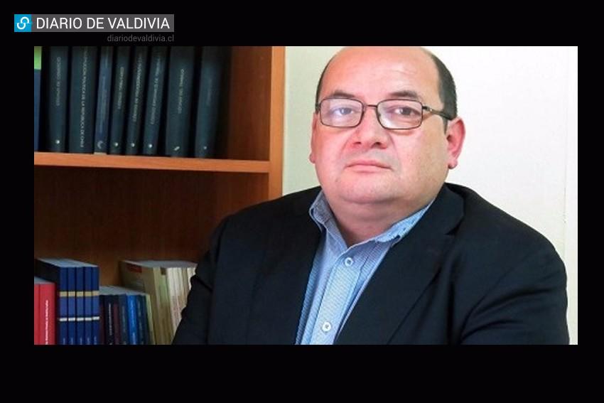 futroninos's tweet photo. RT @diario_valdivia: Abogado valdiviano postula a suceder al Fiscal Chahuán Más en http://t.co/ts4DWW6JJn http://t.co/s7fmk50oeH