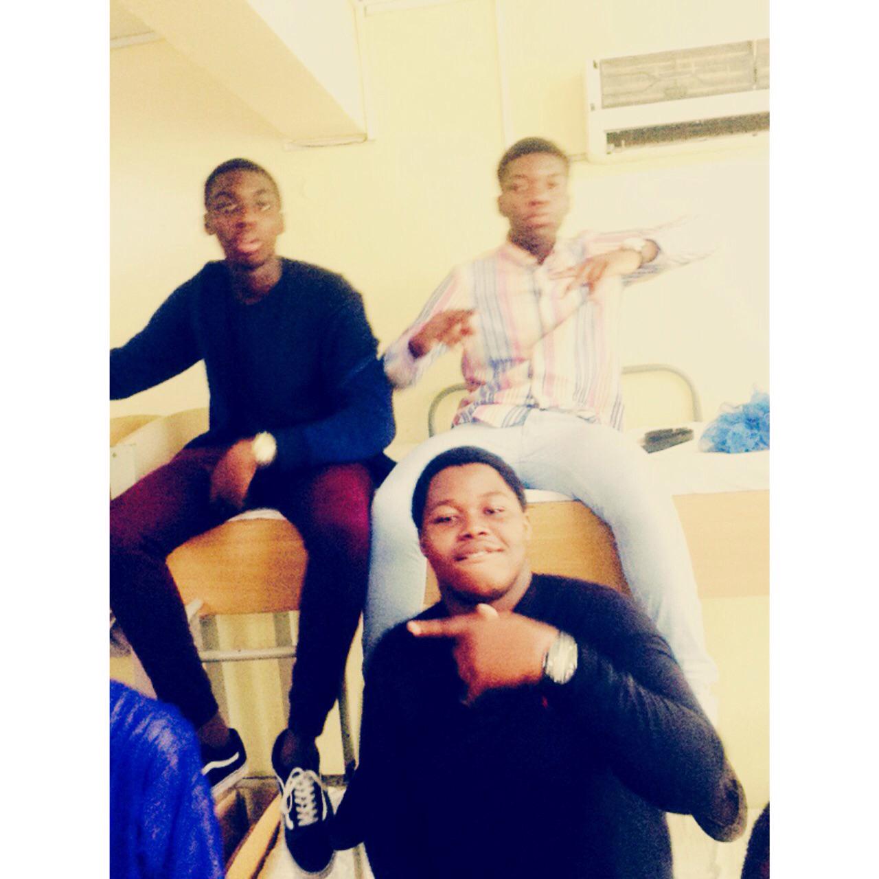 Eazy-E!! happy birthday brooo! have a Krazy day avec moi, much love. i have something for u to cech out     