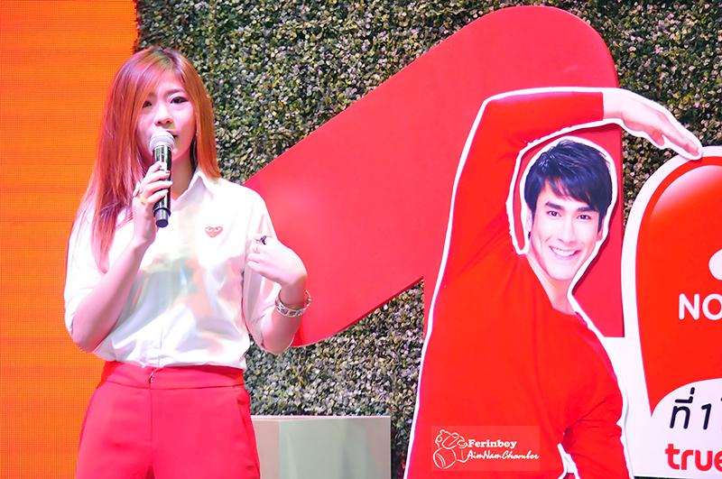 ferinboy's tweet image. นัดกันใส่ชุดแบบเข้ากับณเดชก็ไม่บอก เดี๋ยวบอกพี่เอให้นะ ถ้าอยากถ่ายกะตัวจริง #เอมน้ำ #NET2015