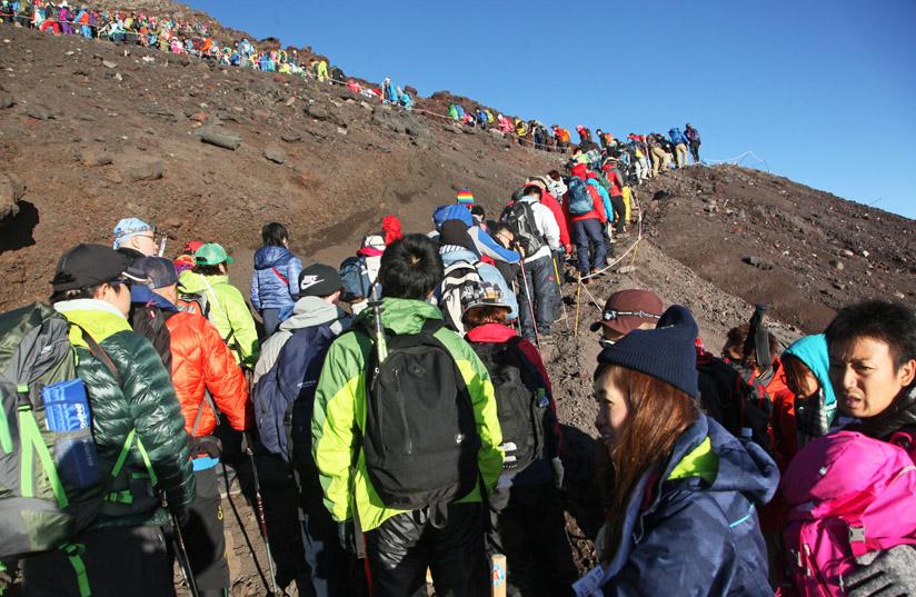 富士山的吉田口登山道于9日hashtag 富士山的吉田口登山道于9日hashtag