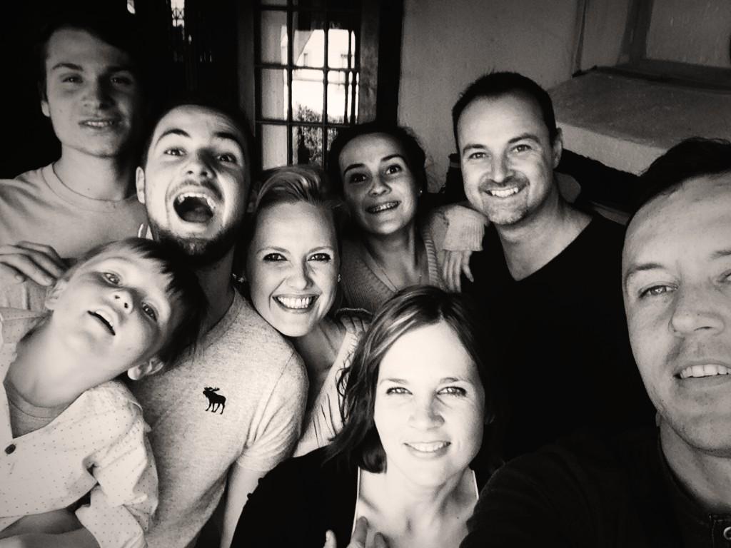 desire_gardner's tweet photo. Love these people! @LeighBarter @jordzbarter @jade_barter_ http://t.co/QARudvVq9v