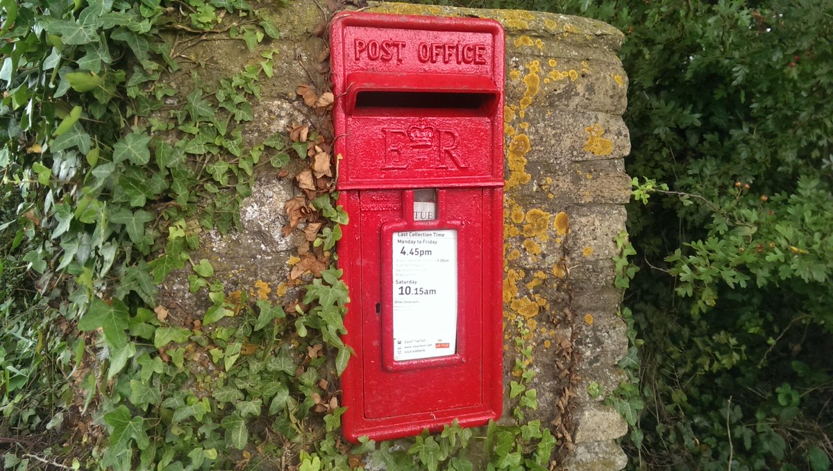 BBCWiltshire's tweet image. Wiltshire has 1739 postboxes, but experts say many are stolen. We're trying to get photos of them all! Send us yours!