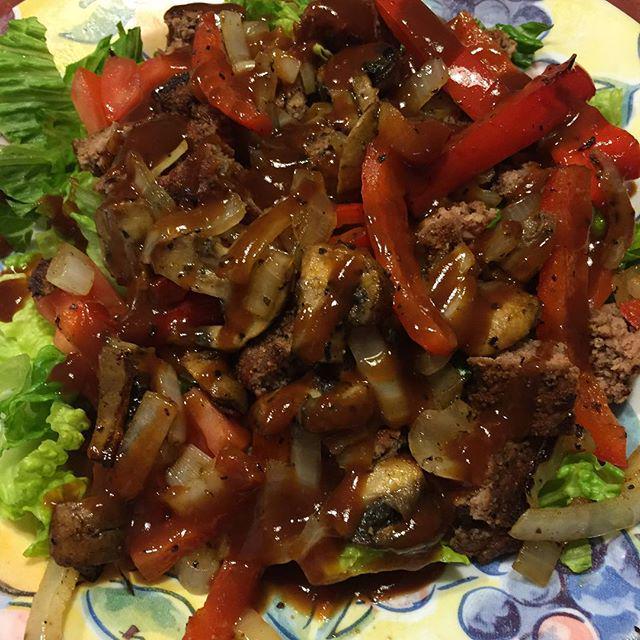 This burger doesn't need a bun. 
#nobun #nobread #nogluten #noproblem