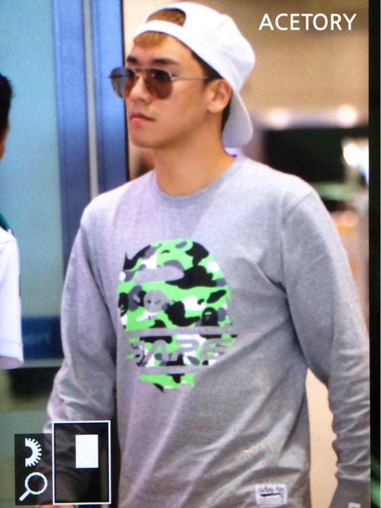 [10/8/15][Pho] BIGBANG tại sân bay Incheon trở về từ Trung Quốc CMBNVZMUwAAef_Y