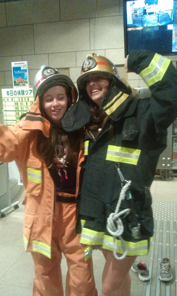 While at the earthquake centre the dressing up box was found <a href="/ukcontingent/">UK Contingent 🇬🇧⚜️</a> <a href="/GirlguidingNEE/">Girlguiding North East</a> <a href="/CYScouts/">Central Yorkshire Scouts</a> #japan2015