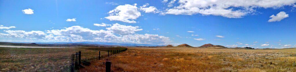 BeagleBucky's tweet photo. Big sky in Wyoming! Also, so many long grasses to schnurfle through :D http://t.co/ri4S3qb7KV