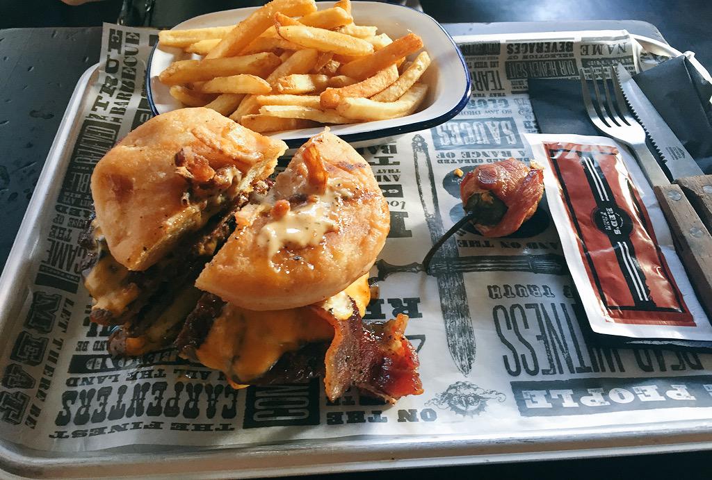 CluckCluckClub's tweet photo. Our first trip to @RedsTrueBBQ #Shoreditch 10/10 thanks guys , everything we ate was amazing. 😋🐽🐔🐮🔥👌 http://t.co/k9lM6LxUkt