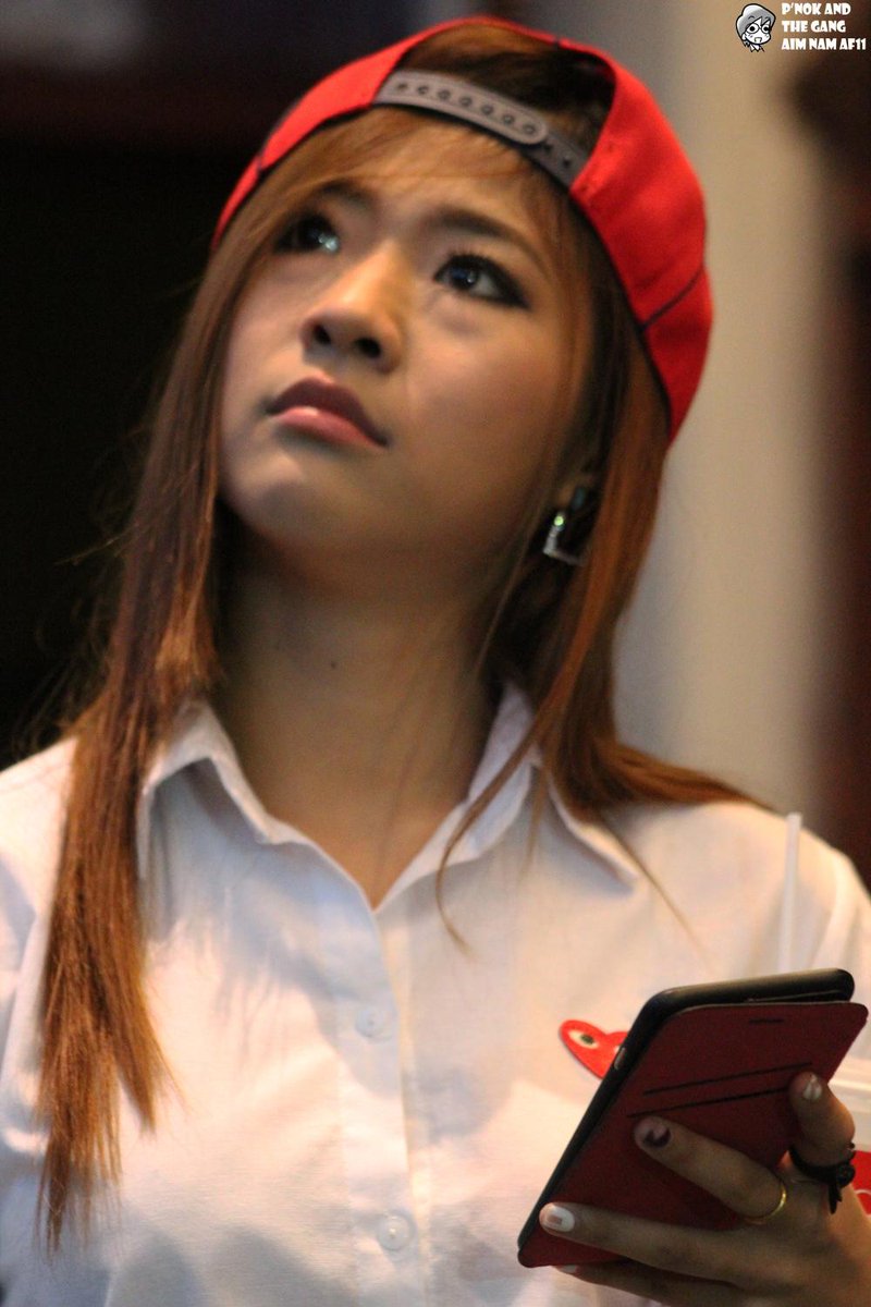 Golffiiz_B's tweet image. ดูหน้าตาหมีขี้สงสัย ^^  #เอมน้ำ #TeamNamHa #NET2015