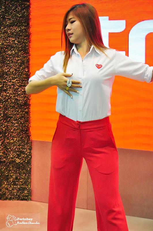 ferinboy's tweet image. ทำไมไม่ได้กินกาแฟแต่ใจสั่นนนนนน #เอมน้ำ #NET2015 #สเตปแรกเซนเซอร์ 555