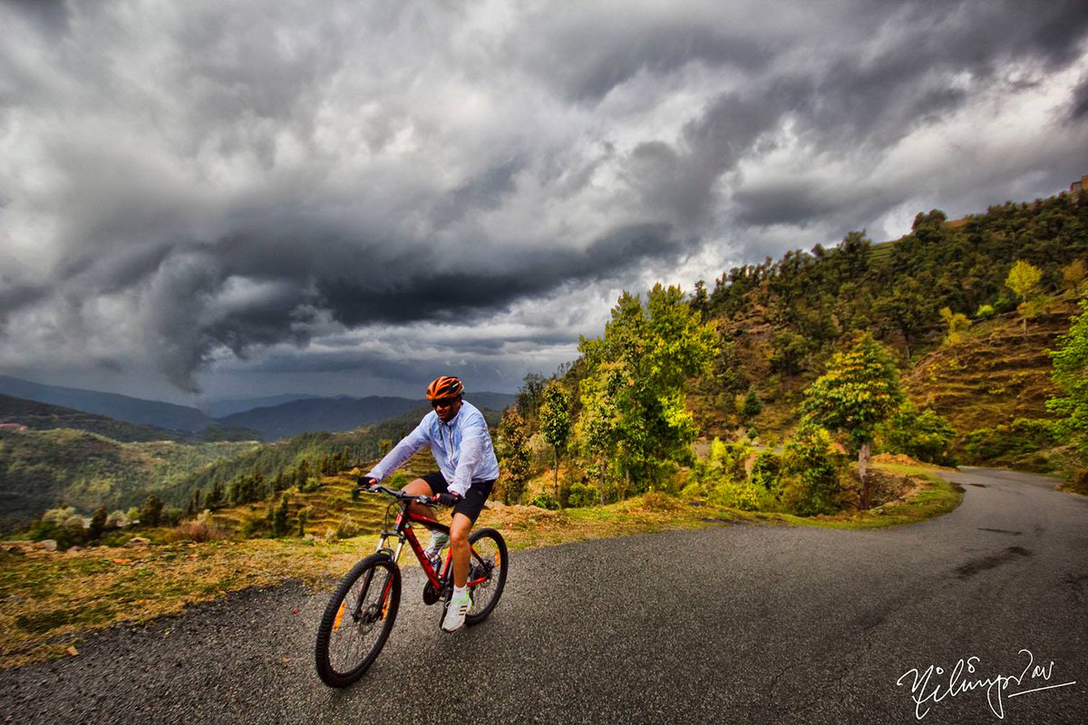 CycleitIn's tweet photo. #Cycling Destinations in Kumaon That Every Cycling Enthusiasts Must Explore. http://t.co/u05b4IqPw2 http://t.co/fS1DIGxZSt