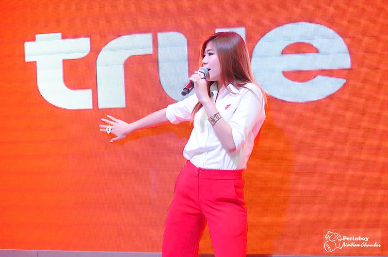 ferinboy's tweet image. ส่ายเอวๆๆ น้องขราเห็นใจกันหน่อย #เอมน้ำ #NET2015