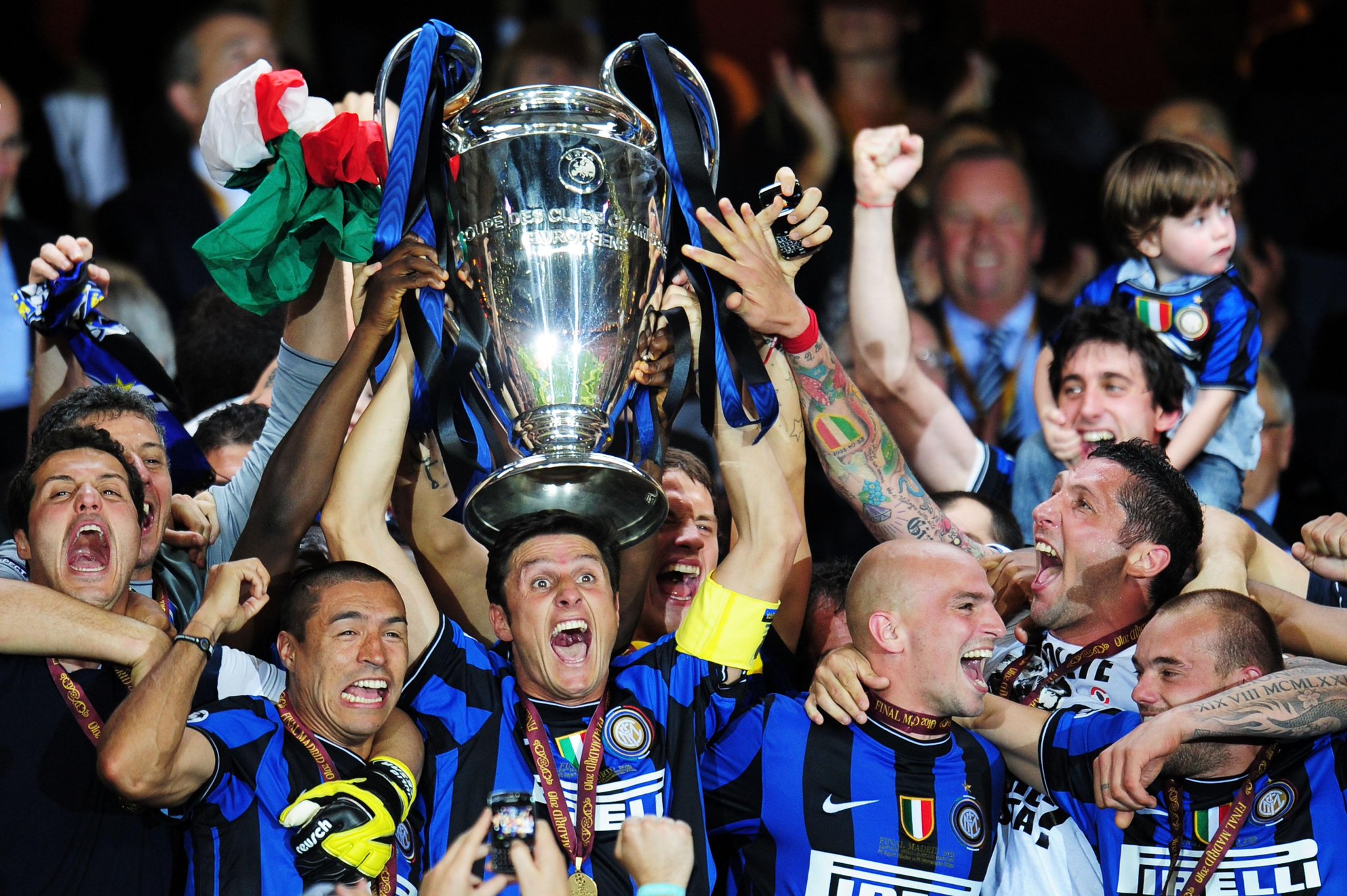 Answer: Inter icon Javier Zanetti.
Remessage to say happy birthday to the 2010 winner!
Great memories, Javier! 