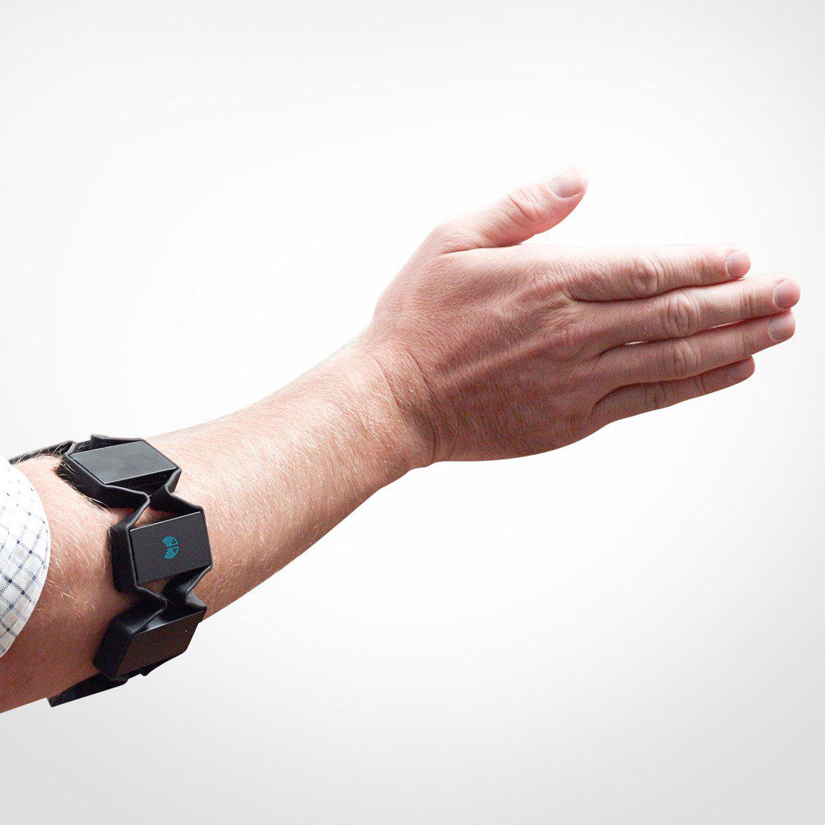 AugustusSCro's tweet image. Myo Gesture Control Armband (Black)
amzn.to/1MXLrXE