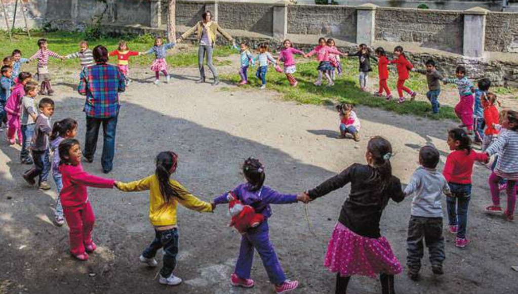news_carrefour's tweet photo. #RA2014 La #FondationCarrefour sensibilise les enfants aux enjeux de l'#alimentation http://t.co/Fr7zbJAj37 http://t.co/bYgMH97GwQ