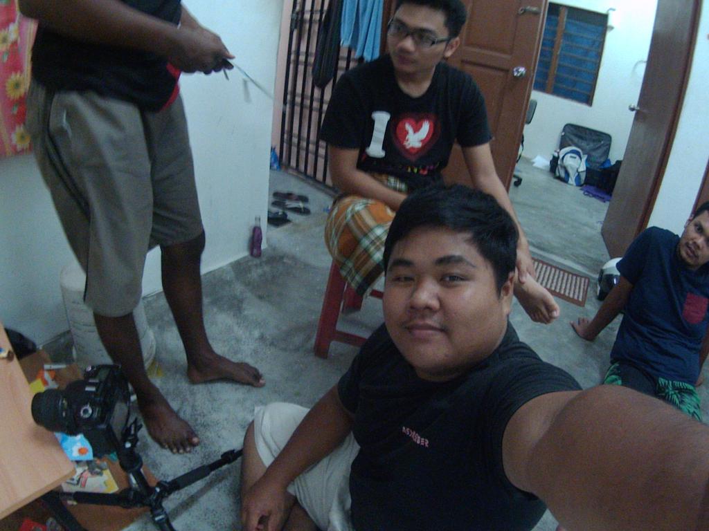 cponghazmil's tweet image. #throwback #Lego #MultimediaProject stopmotion video "Be Yourself"