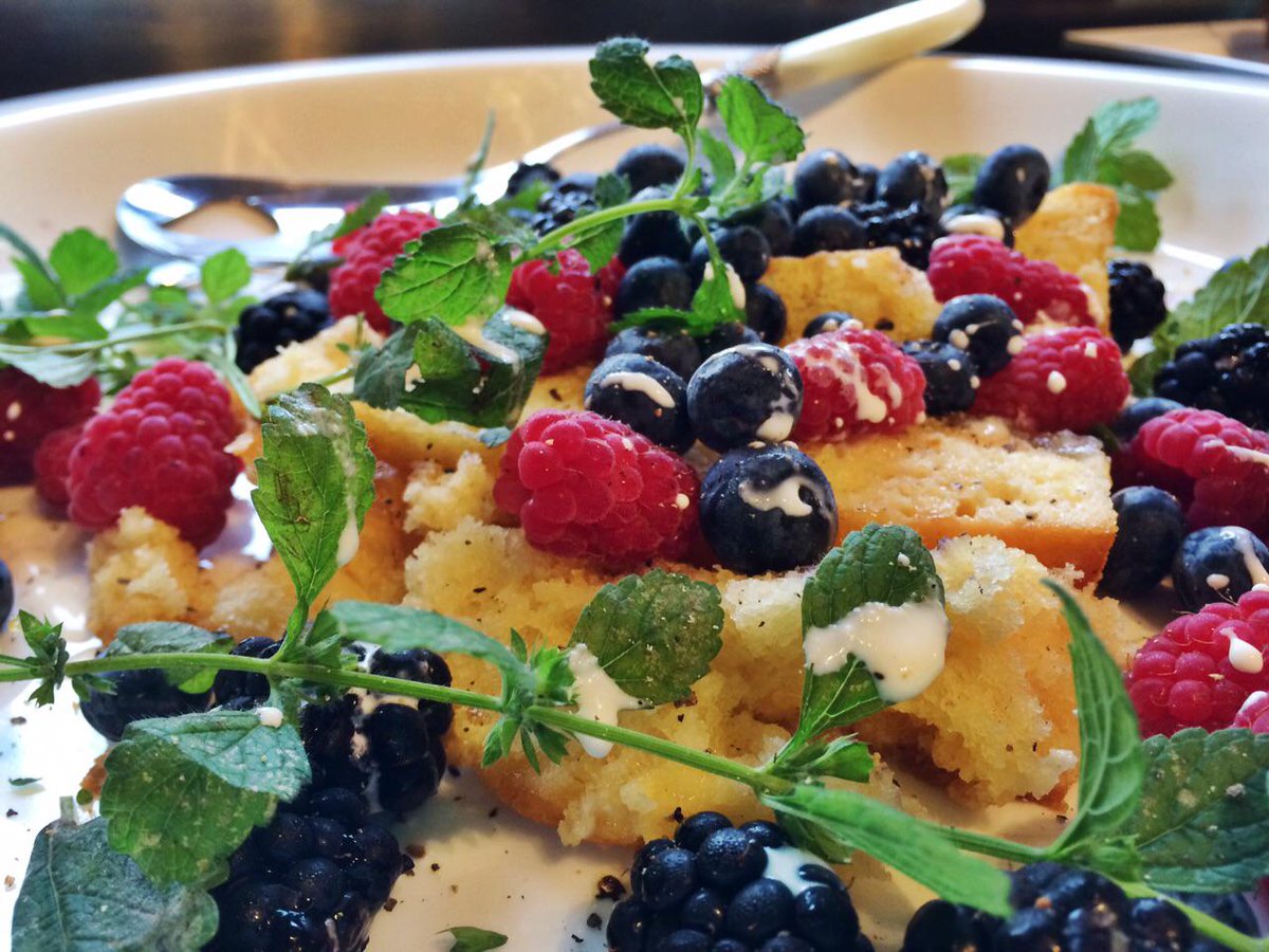 Iemand is lekker creatief geweest met onze cake! #inspirerend #food #cake #dessert