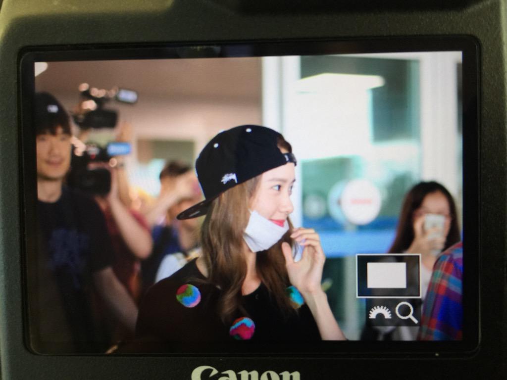 [PIC][10/12/13-08-2015]SNSD trở về Hàn Quốc vào hôm nay CMCQN2aVAAAJIQF