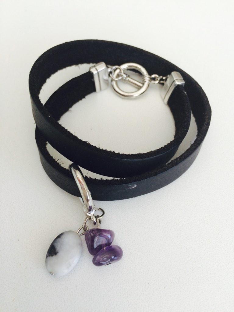 Nu in de #webshop verkrijgbaar. sieradentassen.nl #sieraden #handgemaakt