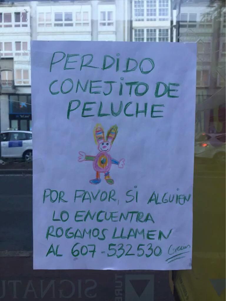 vocescoruna's tweet photo. ¡Ayúdanos a encontrar a Cotito! Le gusta mucho que le rasquen las orejas y dormir hasta mediodía #SOSCotito http://t.co/d2yBWPsOCt