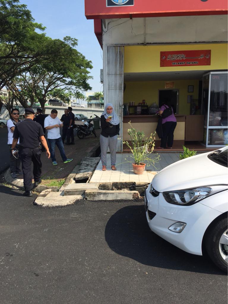 Embedded image permalink