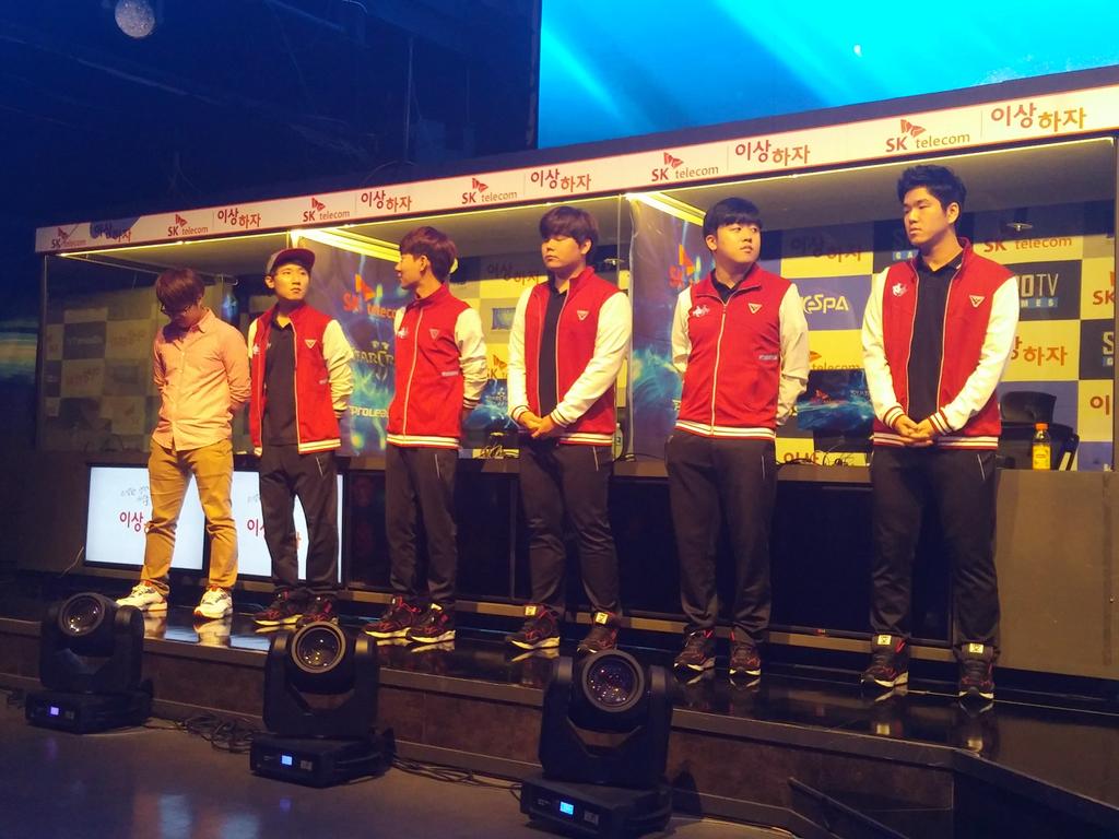 SBENU_gaming's tweet photo. 지금 시작��니다. 본방 사수! http://t.co/tWicC4TadC