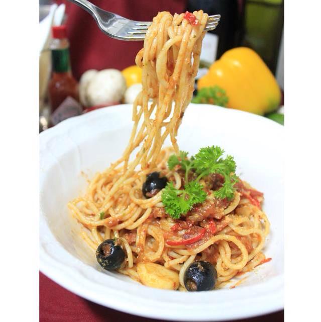 TARTINEfX's tweet photo. LIVE MUSIC |  MON - SAT | 08 PM ONWARD

RSVP:
T. (021) 25554222
E. tartine_fx@yahoo.com http://t.co/ZTceq2hdWD