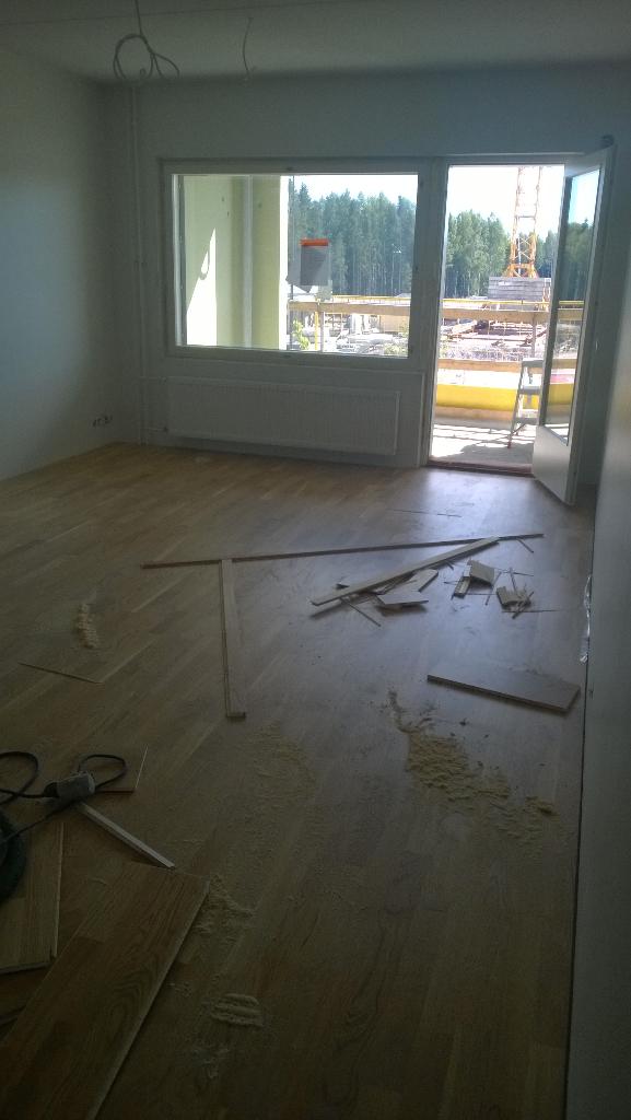 pohjolarakennus's tweet photo. #parkettiasentaja vauhdissa #AsOyVantaanKvartsikivi http://t.co/OisuN40nvl