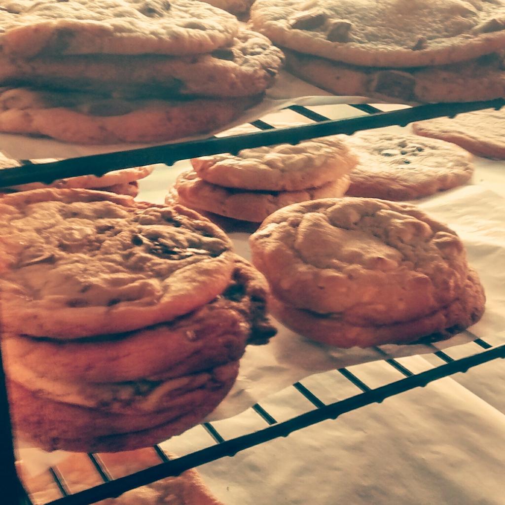Bangorcookie's tweet photo. Add a cookie for only 75p with any shake or hot drink @BloomfieldSC http://t.co/aRQVeYWyf7