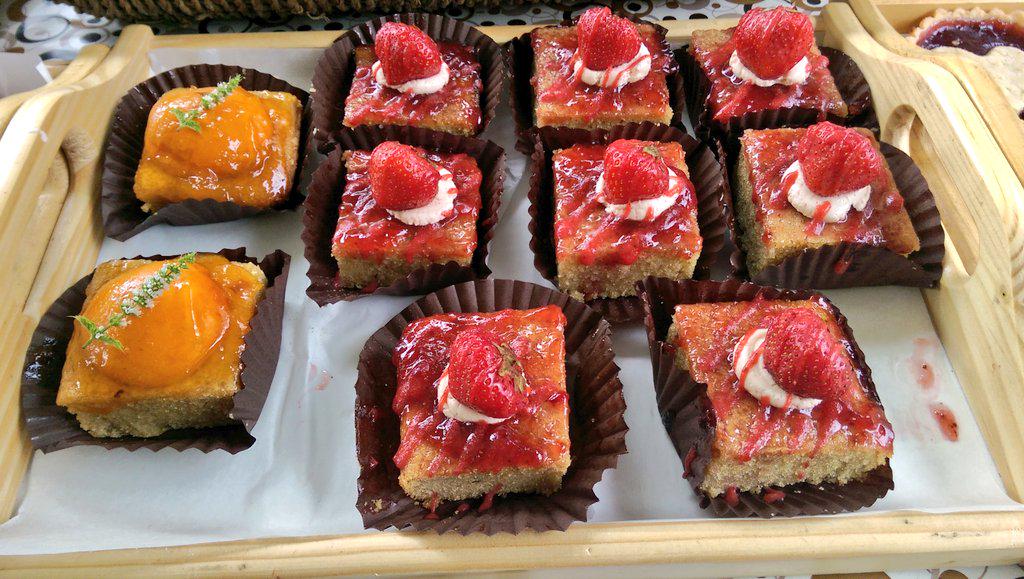 DOYSQ's tweet photo. For dessert or an #AfternoonTeaWeek treat you can find @roncato1976's vegan cakes at @Startisans. Enjoy! #LoveLondon http://t.co/1ouWhfsrkl