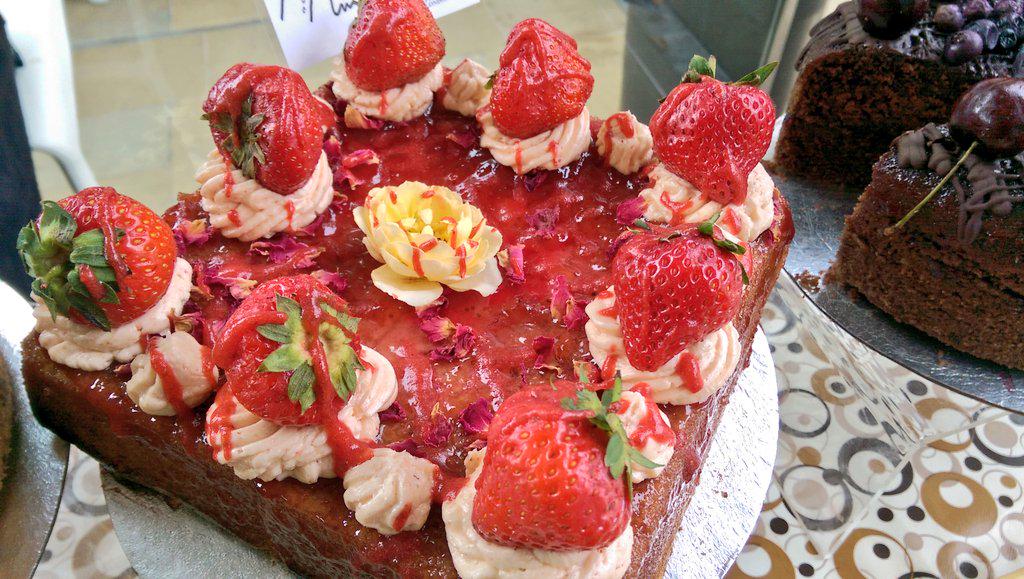 DOYSQ's tweet photo. For dessert or an #AfternoonTeaWeek treat you can find @roncato1976's vegan cakes at @Startisans. Enjoy! #LoveLondon http://t.co/1ouWhfsrkl
