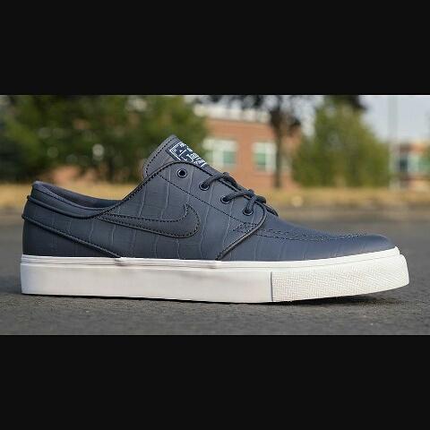 Nike janosky size 7,5 idr 750k @Street_sneakers <a href="/kissmykicksnkrs/">KISS MY KICK SNKRS</a> <a href="/FinecutSneakers/">FNCT.SNKRS</a>