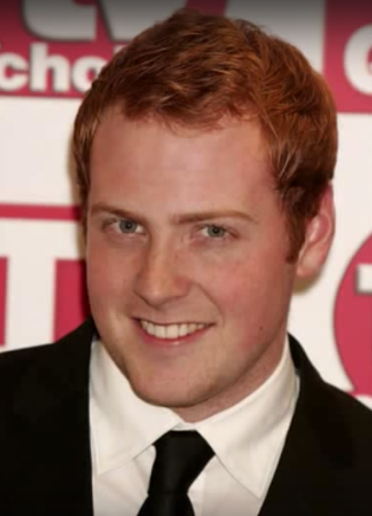 XCharliesAngel's tweet photo. Those eyes...that smile... gets me every time... ♡ ♡ ♡ #CharlieClements http://t.co/5xqKVVY0Zr