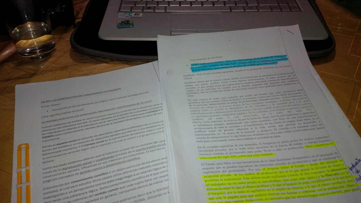 veronicapmuga's tweet photo. Estudio Sociología...
#lunesmuylunes http://t.co/BVMzPqhCH3