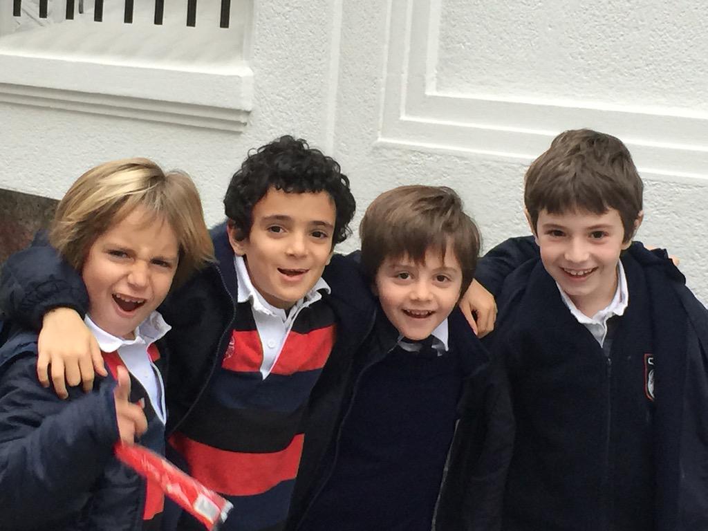 Un lunes a los 7 añosssss! Diversionnnn